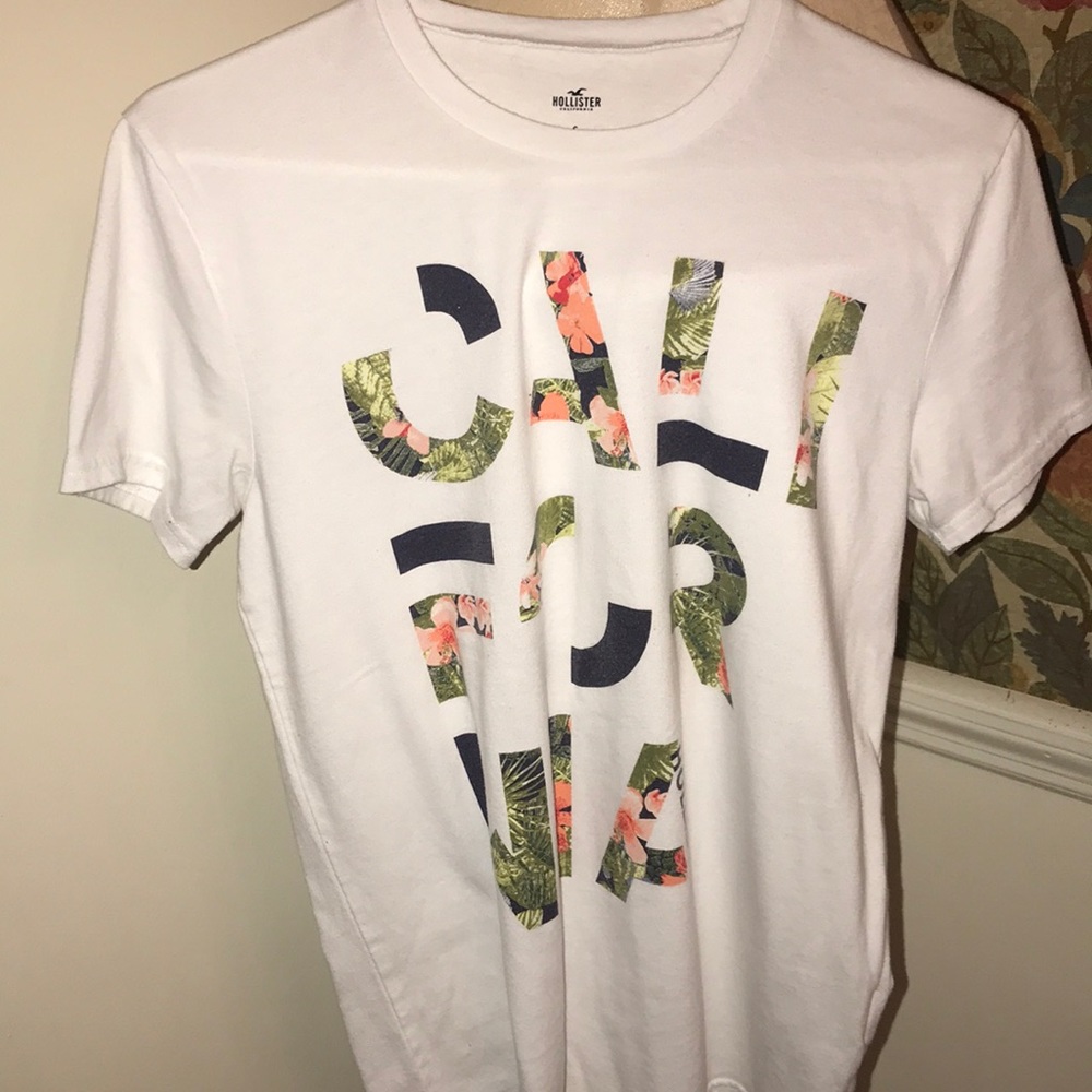 Hollister California T-shirt size small